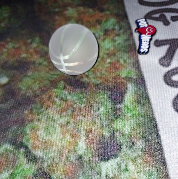 Crystal Basketball 🏀 (40 mm) - Picture 7 of 11